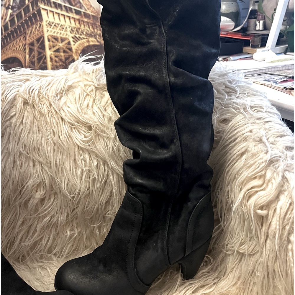Below the knee, micro suede heeled  boot